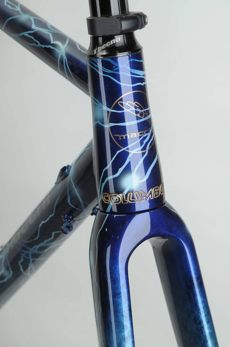 sQL6lRh9kvr8adD's tweet photo. ついに来る…
※現在はマッキサイクルズ工房にあります

#baserocketpunch #macchicycles #columbus #cento #マッキサイクルズ #クロモリ #オーダーフレーム #ロードバイク #コロンバス https://t.co/bZINsOT2cq