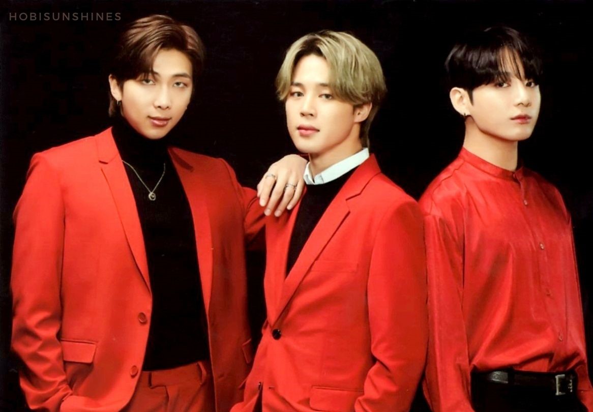 hobi_sunshine13's tweet photo. [scan] MOTS ONE mini photocard RM JIMIN JUNGKOK

#btslifegoeson #btsdynamite #btsmagazine #BTS #BTSARMY #RM #NUMJOON #JIN #SUGA #JHOPE #HOBI #HOSOEK #JIMIN #V #Taehyung  #JUNGKOK #JK  #BTSPICTURE #mapofthesoulone #btspics #MOTS #MOTSONE https://t.co/H17k5ul0Ib