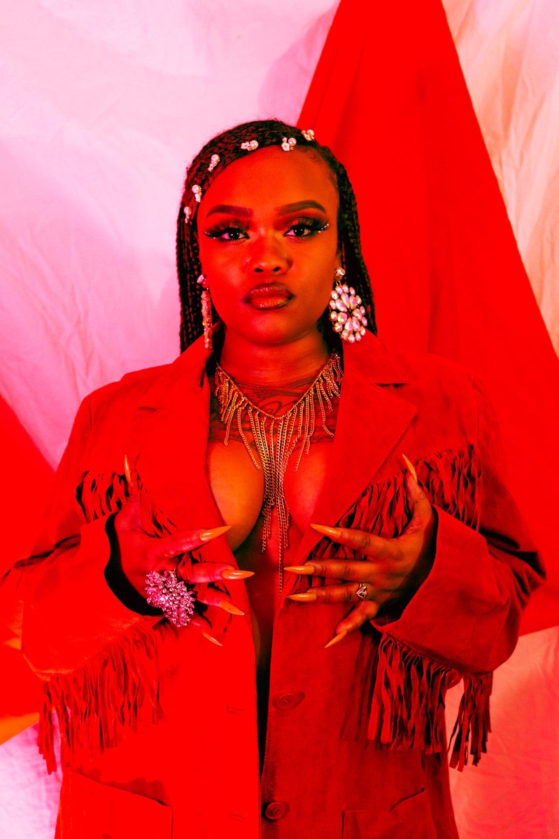 🥵 Portraits from Intermission Pt.1 of FEMININE = RIGHT , stay tuned for the breakdown on Blue Oceans Deep tomorrow at 5p 🔮🔥