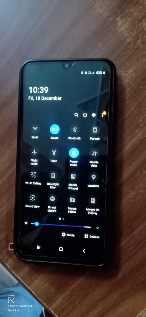 berozgaarforlyf's tweet photo. @SamsungIndia has provided me a new update after that my phone is charging even after unplugging the charger. @SamsungIndia. #worstphone #Android https://t.co/YcfM0m4TKW