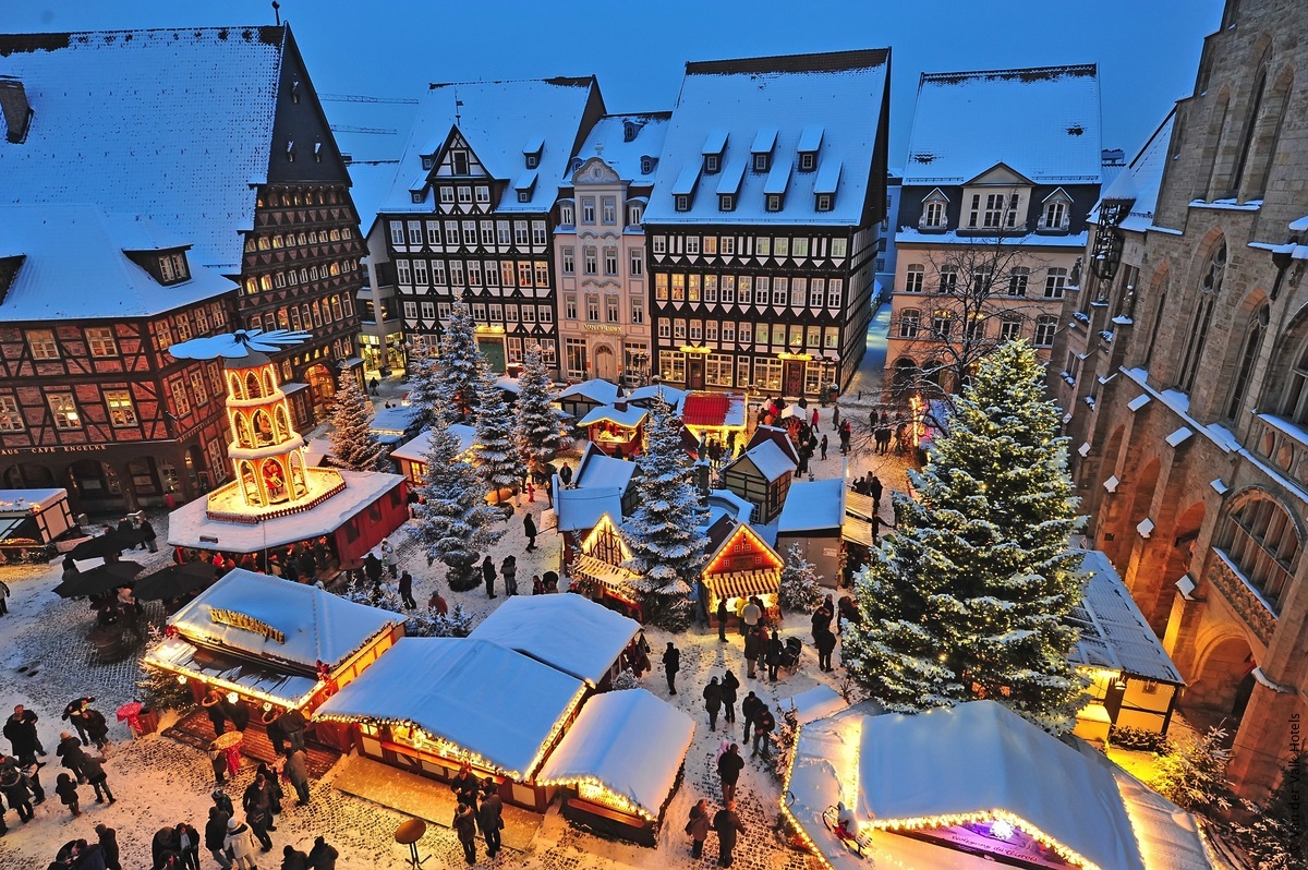 VisitGermanyUK's tweet photo. Let's reminisce about our favourite memories of German Christmas Markets β€ What are yours? π₯° https://t.co/DmyWbuW3fJ