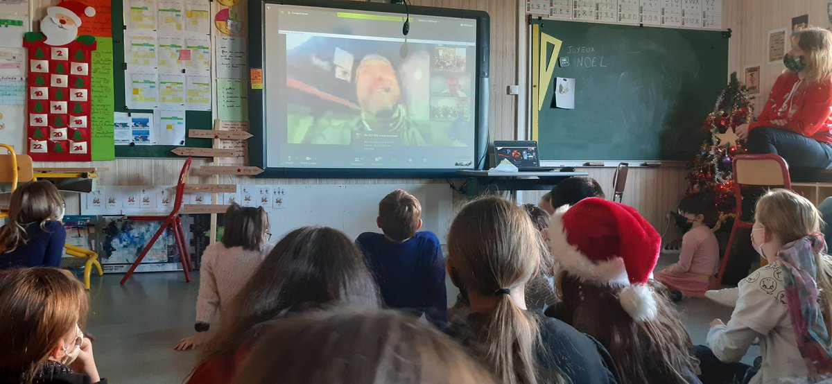 Les élèves de CM et du dispositif Ulis de l'école Jean Errard en direct avec Damien Seguin navigateur sur le Vendée Globe. Damien répond aux questions des élèves notamment sur son handicap. 
Damien sera proche du point Nemo pour Noël. Les élèves lui souhaitent de bien naviguer.