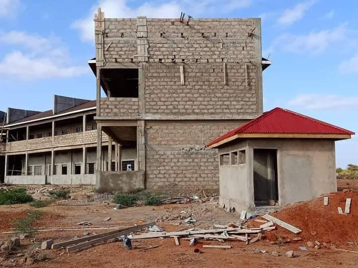 The construction of Gedo International University (GIU) @ Beledxawo is coming along smoothly.