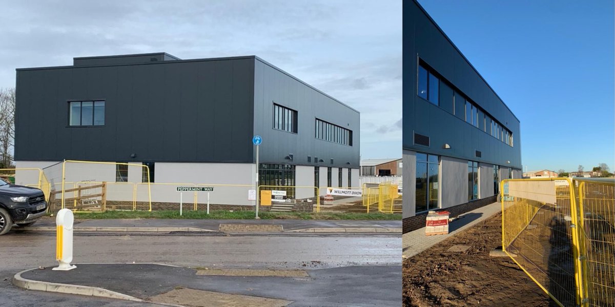 AdvRoofClad's tweet photo. Our work on the @unilincoln 's new Centre of Excellence is complete! The fantastic new building features @ikoplc Permatec hot melt and @EurobondLtd Rockspan Extra panels.
@WillmottDixon #cladding #roofing #loveconstruction #constructionuk #Advancedroofing https://t.co/ZTst2tZvW4
