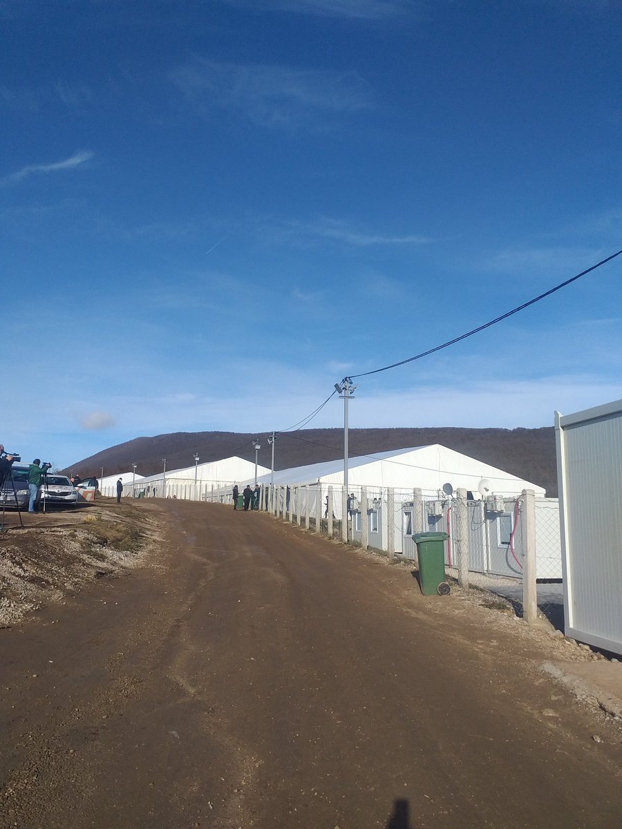 djvujovic's tweet photo. Kamp Lipa sutra će biti zatvoren. Niko ne zna gdje će biti smješteno 1200 migranata @novabhtv https://t.co/c8kkUNn9PG