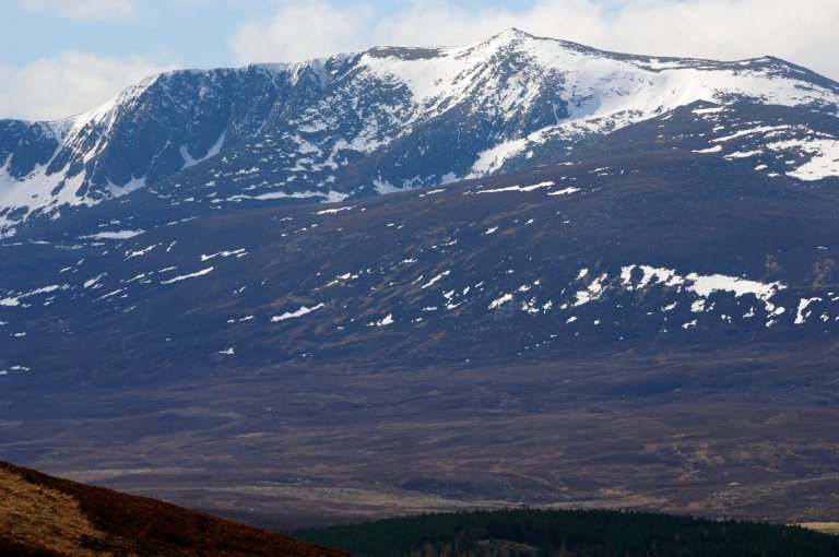 NatureScot's tweet photo. For the final blog in our #YCW2020 Day in the Life series we join #NatureScot freshwater and wetlands advice manager Iain Sime on the slopes of Dark Lochnagar to learn more about our important work on water monitoring. Read more: https://t.co/KxltOm4amr #UWMN https://t.co/Wtd0LPvWqB