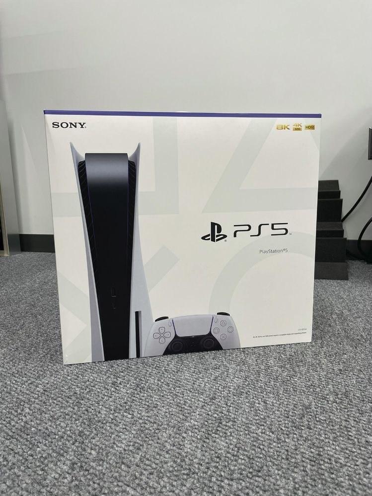 If Aubameyang scores first against Everton this weekend, we'll give away 2 brand new PlayStation 5 consoles + FIFA 21 to 2 lucky winners from our account. 😳😍 (We'll pick 2 winners and announce them after the match)

Simply RT &amp; follow us to enter! Good luck 🤞