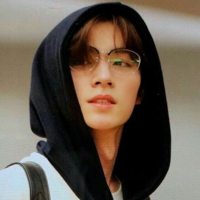 xiaodejjn's tweet photo. Hi, good evening. https://t.co/o3aqQP0knG