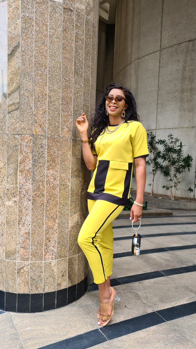 jidekaofficial's tweet photo. Mellow and shine in the Tumi set, perfect for Christmas celebrations 💛 https://t.co/fe3qBJUdRk