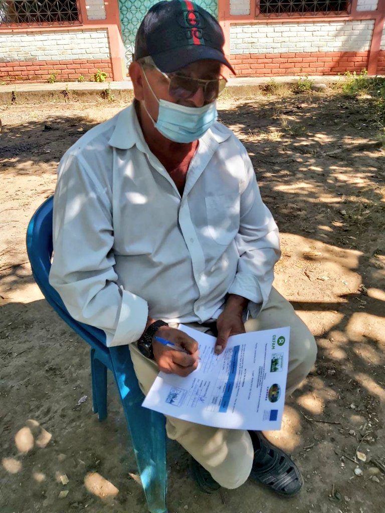 PVcomunicacion's tweet photo. #TAmanda y otras tormentas dañaron el sistema de Agua Comunitario de las 7 comunidades de Tacuba "Bendición de Dios", el cual ha sido equipado con Materiales y Kits de Cloración para mejorar de acceso a agua Segura de más de 1300 fam. junto a @OxfamElSalvador y @ECHO_LatAm https://t.co/7cIWIMxa0h