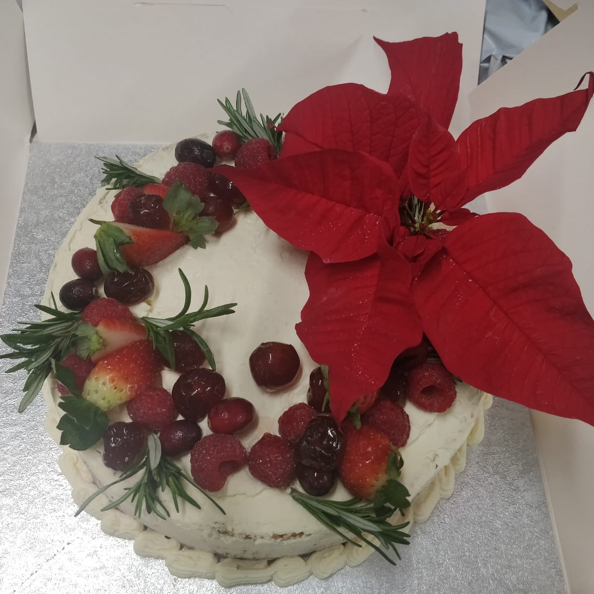 MyUKVisas's tweet photo. Lovely to receive this hand made cake from one of our clients following a successful asylum application. It was delicious! Merry Christmas everyone https://t.co/jivm9FHAcA