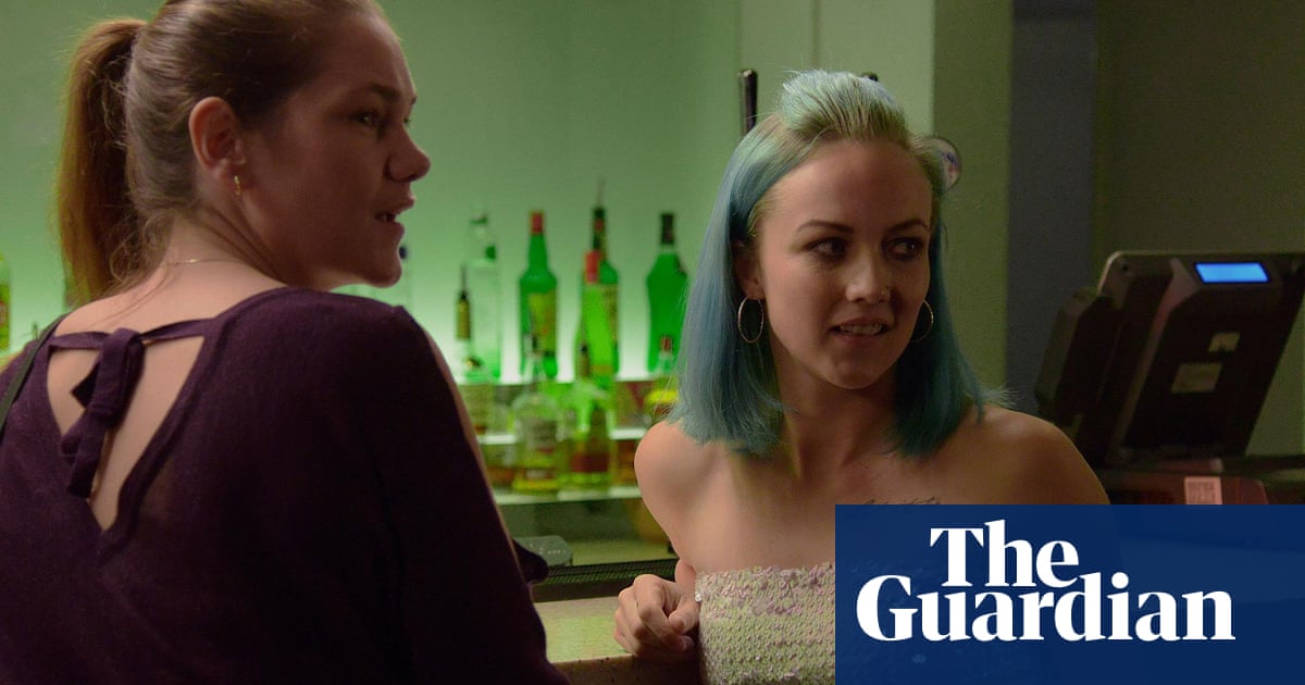 variousarts_tv's tweet photo. Reconditioning the kitchen sink: is British film emerging from its 'posh phase'?: This year, in films such as Perfect 10, Lynn + Lucy and County Lines, working-class lives are once again making it on to the big screen. But in an industry dominated by the privately educated, c ... https://t.co/oHJeopSwUg