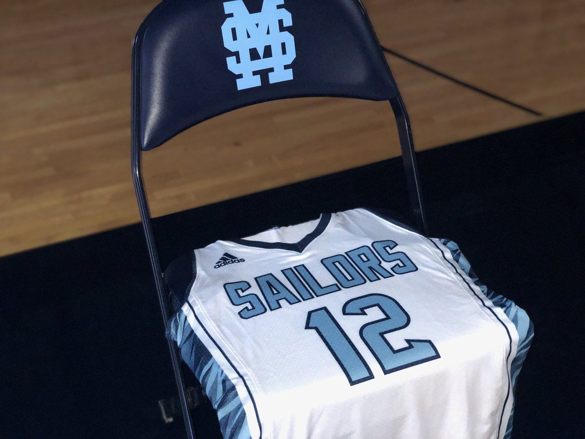 LadySailorHoops's tweet photo. Jenna Baker
🎓 Junior
🏡 Churchill Elementary
📚 Biology
🍔 Puppy Chow
🎧 Cover Me Up by Morgan Wallen
🎬 The Blind Side
👟 Crocs 
✈️ Florida
⚓ My Parents
🔥 My teammates and music
🎇 To be back to normal
💭 All the locker room talks with my team https://t.co/1qGkRWZVBB