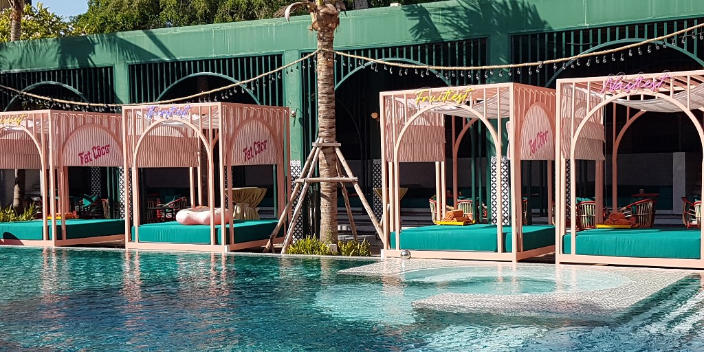BuzzinPattaya's tweet photo. Fat Coco is the place to be if you want to relax and sink in the pool
Check out our YouTube channel Buzzin Pattaya, packed with lots more Pattaya videos and information.
#pattaya #fatcoco #fatcocopattaya #swimmingpool #drinks #bythepool https://t.co/BxuQTUOvcD