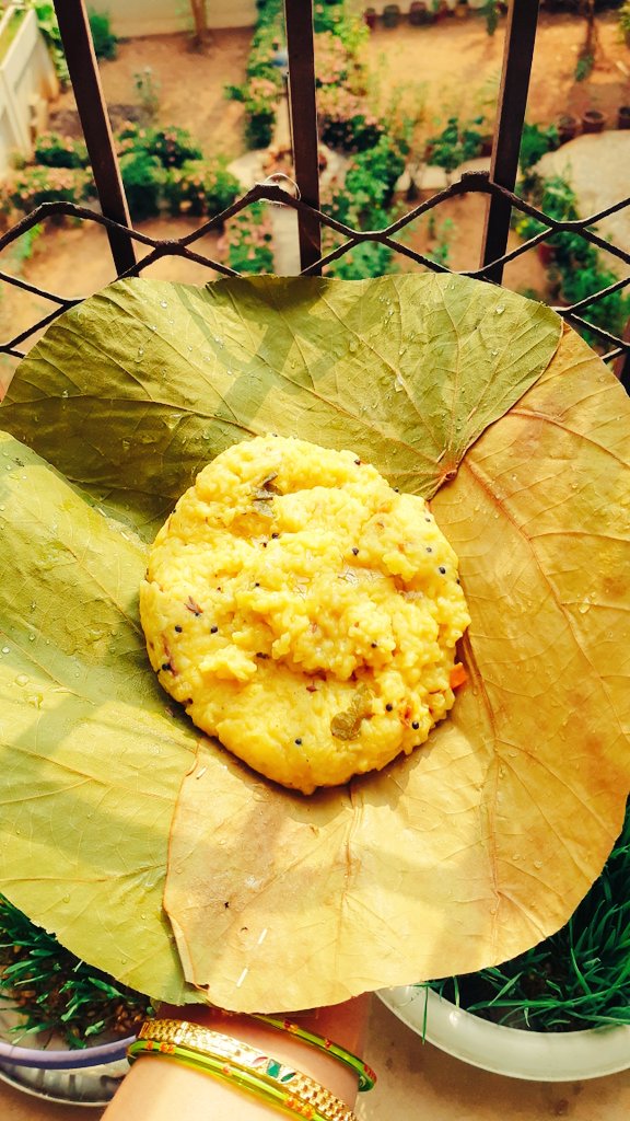 Dakshina NeivedyasHavishyanna Commonly called Ven Pongal / Kattu Pongali / Moong Dal Khichdi across states, this dish is very important in puja Niyamas. It holds highest rank in order of preferred Neivedya to Bhagwaan. This dish is considered as Golden Dish, as it looks so.