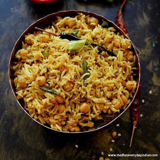 Pulihora / Tamarind Rice/ HaridānnaIn lalitha sahasra, maa lalitha is said to be haridranna lover, which gives maa all shat Ruchis I.e 6 tastes in a single prashad. This can be offered to all devtas, & it is said that we are blessed with balance of 6 tastes of life and emotions