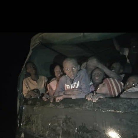 promax_tv's tweet photo. If you are sensible enough you will realize those boys can’t be in senior secondary school in katsina. This is a script staged to praise Buhari administration, those boys are almanjiri. It was Abike Dagboru that was in hurry to act her script too early. #OurBoysAreBack https://t.co/mGxXkeXsBH