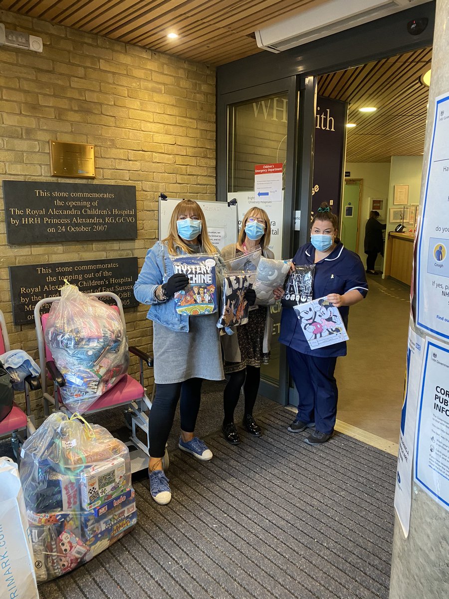 terripoppyx's tweet photo. Nearly 900 pairs of new Pj’s donated to Children/teenagers and young adults spending Christmas in Hospitals and Hospitals. In memory of my beautiful daughter Jessica Jayde. Fourth year running, Facebook or Instagram, Terri’s Pj’s appeal in loving memory of Jessica Jayde 🎄💗💙🎄 https://t.co/8e4mefPGrZ