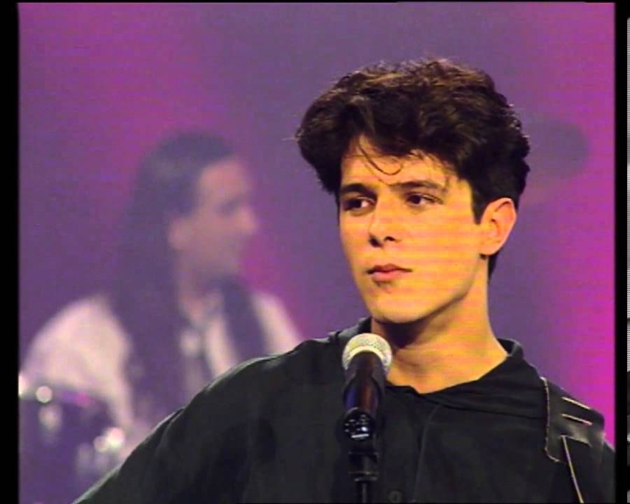 YofuiaEGB's tweet photo. Felicitamos a Alejandro Sanz @AlejandroSanz que hoy cumple 52 años. https://t.co/CmN84qQXb1