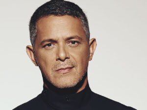 YofuiaEGB's tweet photo. Felicitamos a Alejandro Sanz @AlejandroSanz que hoy cumple 52 años. https://t.co/CmN84qQXb1