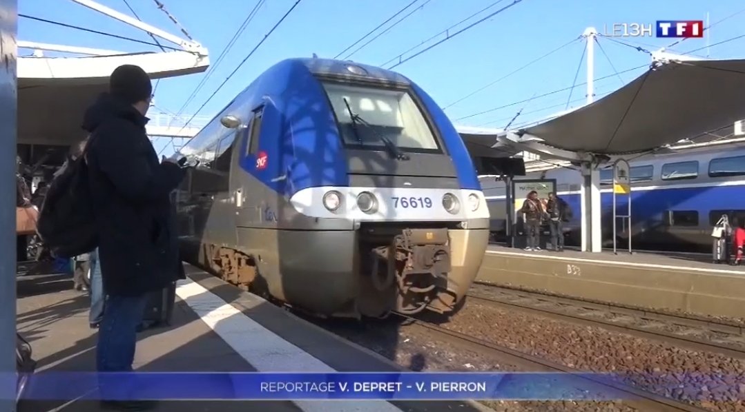 MichelMagniez's tweet photo. Jean-Pierre Pernaut avait diffusé dans son JT un reportage sur le TER en #HautsDeFrance.
Nous avions accueilli ses équipes à #Vervins et #Mennessis dans l'#Aisne.
Le reportage était d'une excellente qualité.
#MerciJeanPierre
@TF1LeJT @pernautjp https://t.co/2Bn6oIfIlf