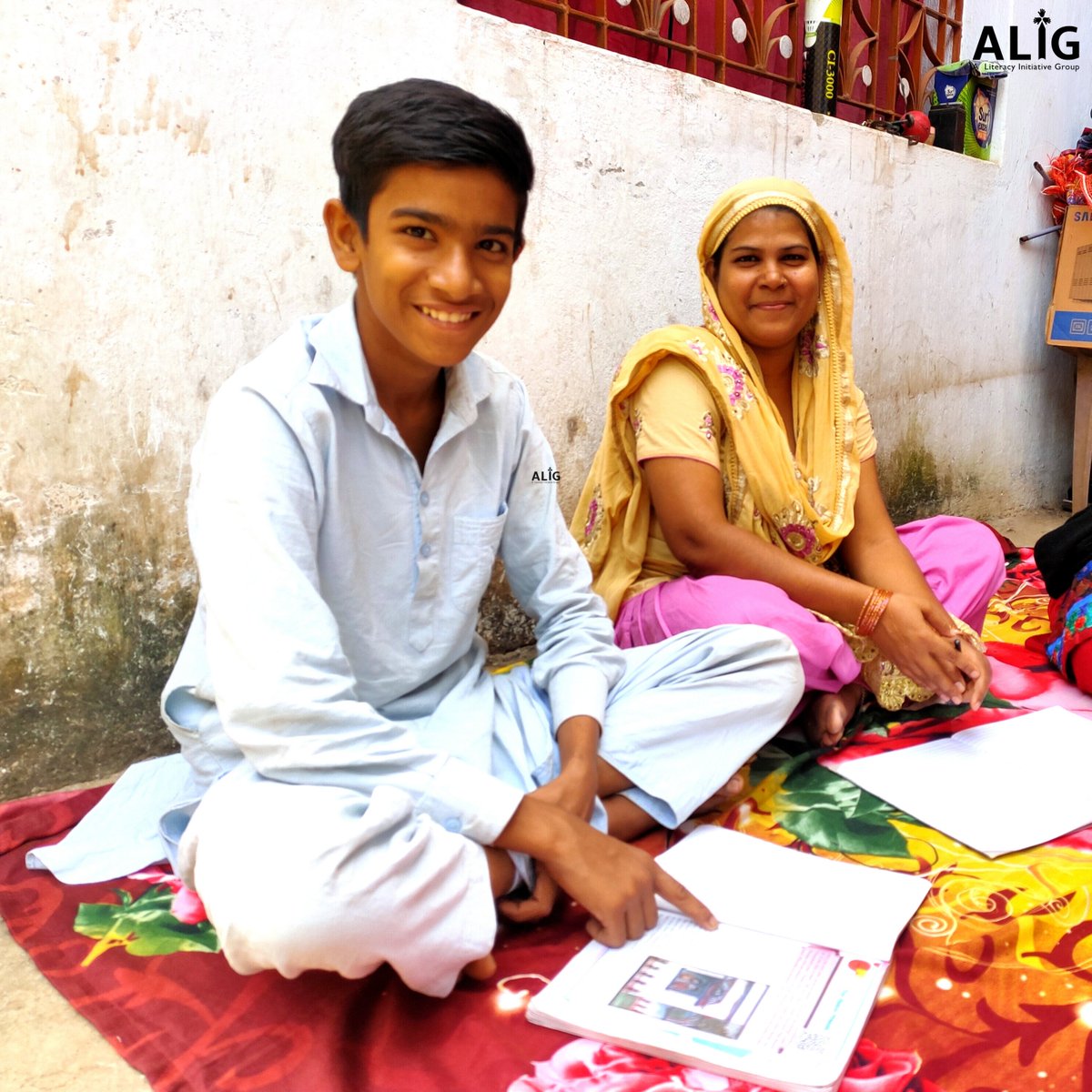 AligSociety's tweet photo. I remember how I made my son speak his first word, today he is teaching me and the other five women of our mohalla to read the word from textbooks. I can't be happier today!"💛🌸
~Mahfooz Hashmi's mother,
#AdultLiteracyProgram beneficiary,
#Jharkhand
#communitydevelopment https://t.co/bl4TrQuVdT