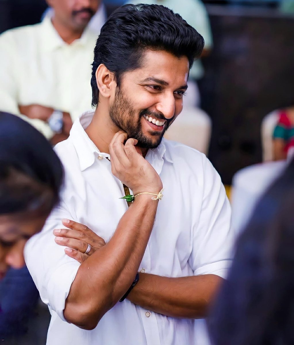 A Black & White  Thread His Looks Irresistible Charm #TuckJagadish  #TuckJagadishFirstlook  #Nani26  #Nani @NameisNani