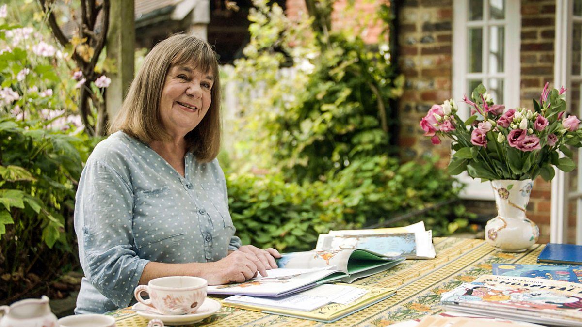 TheRealGruffalo's tweet photo. Don't miss a documentary celebrating the life and work of Julia Donaldson on @BBCTwo at 7:30pm GMT on 23 Dec! With readings and specially commissioned illustrations by Axel Scheffler, the programme will uncover the stories behind Julia's iconic characters https://t.co/l6FeL8uJtt https://t.co/wcP0zl2ONd