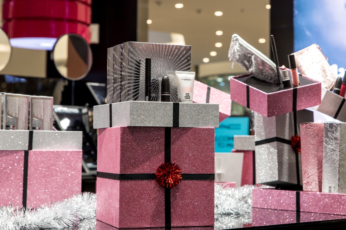 Eastgateshops's tweet image. Beautiful gifting begins at @MACcosmetics 😍 From beauty tools to full-glam makeup palettes and everything in between, this will make your (and their) heart sing 

#IconicEastgate #CreateTomorrow #CreateTomorrowToday #MACCosmetics #Makeup #Beauty #BeautyGifts #GiftsForHer
