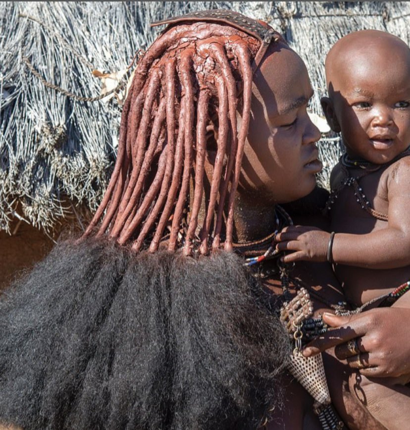 Tribe himba pro. Племя Химба в Африке. Химба Ангола. Намибия девушки из племени Химба. Химба Намибия влагалище.