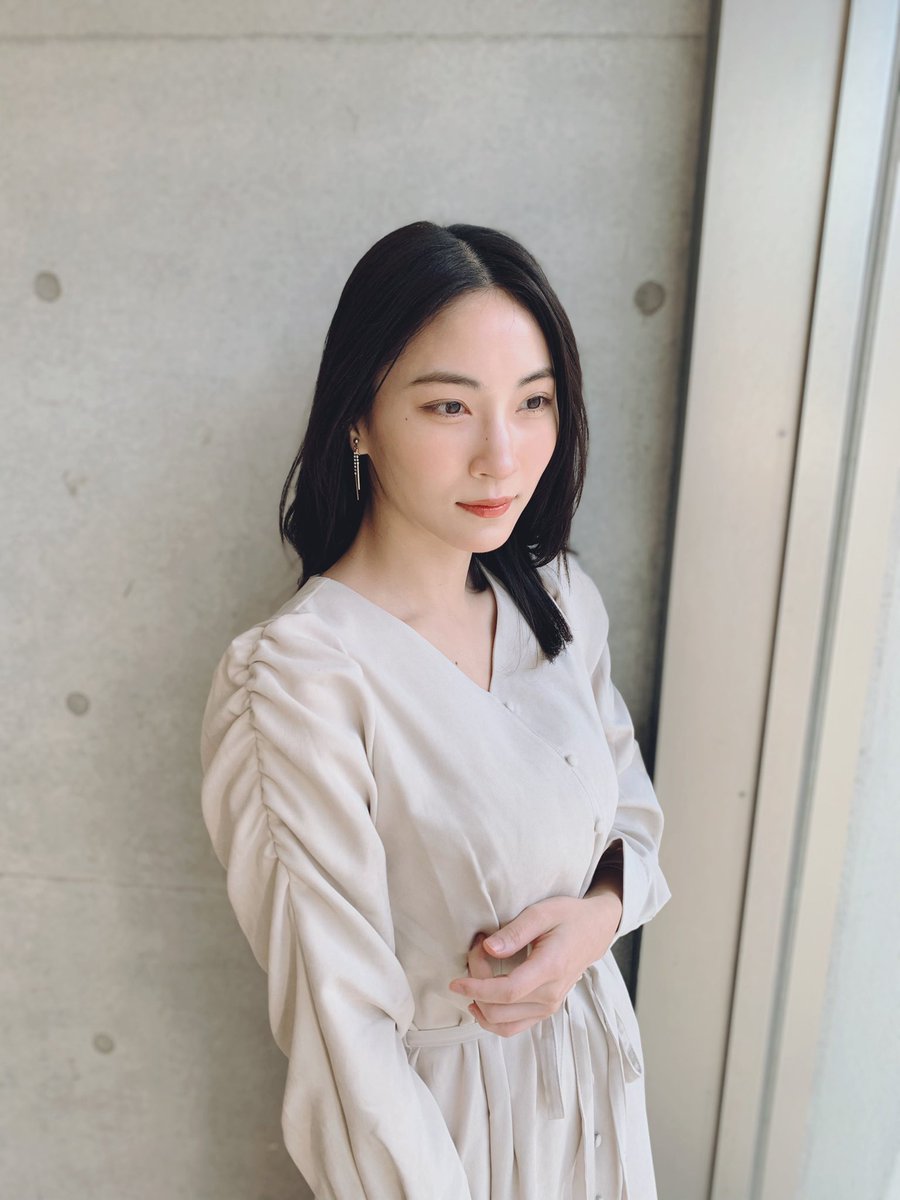 護あさな Naturalcoutureのホワイトワンピース 可愛いアイテム多いから迷ったけど白ワンピ一着は持っていたくて あったかい白で可愛い リップはリカフロッシュのピーチスキン T Co Mhceca0kde