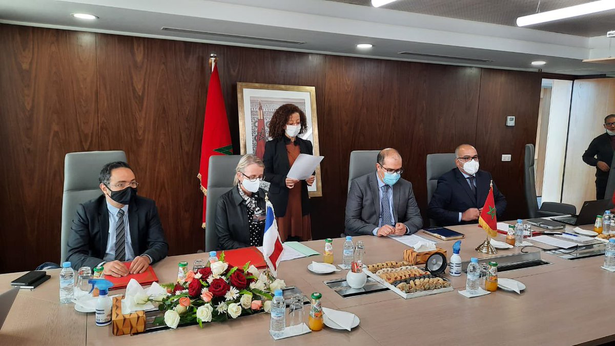 MezouaghiMihoub's tweet photo. Lancement avec #ADD du programme #startup d État pour stimuler le potentiel d initiatives et d innovation des administrations et opérateurs publics. Bravo aux 2 lauréats ! #numerique @HeleneLeGal @AmbaFranceMaroc @Khouloud_Abejja @mokhtarchemaou @babgi @karimamellal @AFD_France https://t.co/k3lRIYHxFz