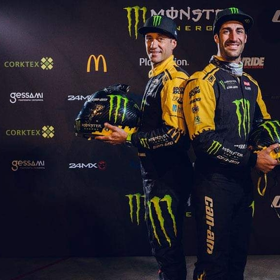 corktex's tweet image. Orgullosos de ser uno de los patrocinadores de @AMonleon . 
Este año a por la victoria!!! 
. 
#dakar #monster #patrocinador #corktex #gas #roadbook #rally #rallydakar2021 #rallydakar #race #motorsport #caucho #rubber #reciclado #recycling