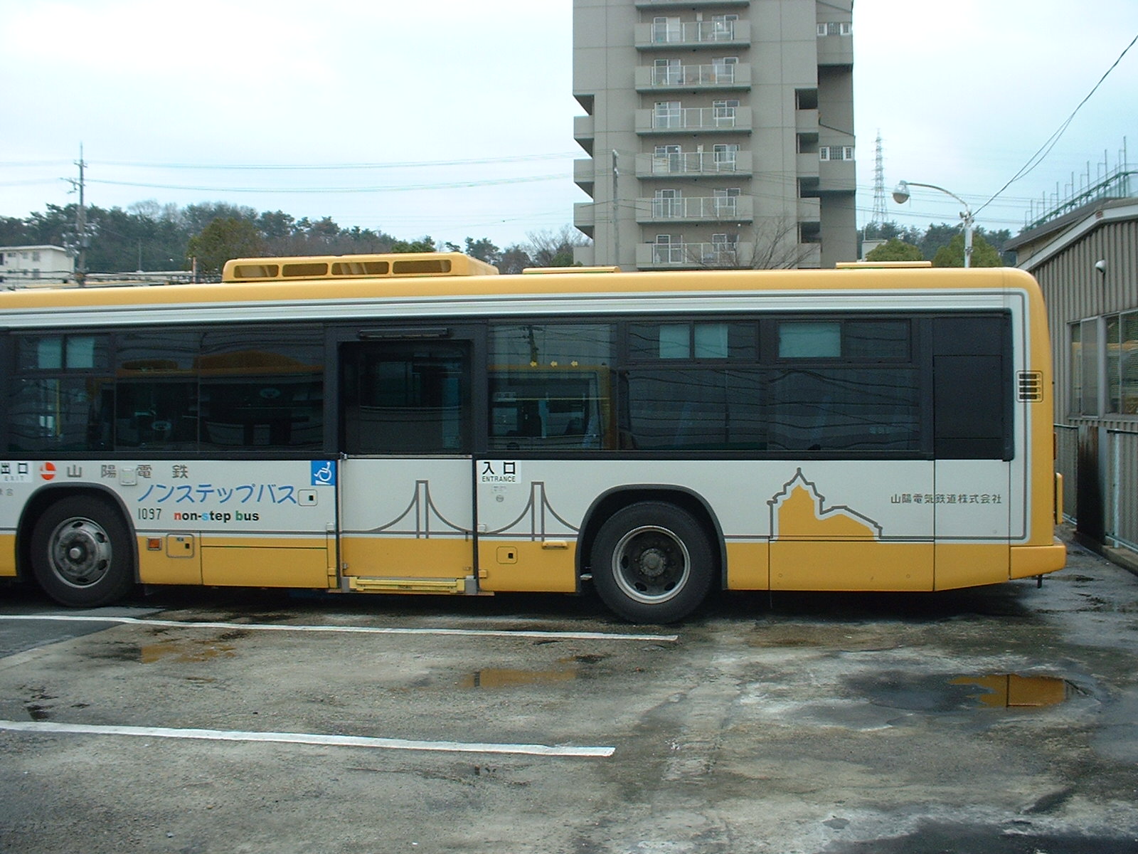 京商 ラジオコントロールバス 山陽電鉄ノンステップバス 京商 ラジオ