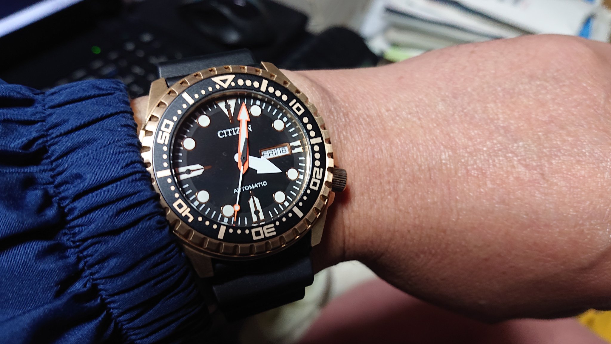 格安在庫 シチズン CITIZEN メガダイバー 超特価人気