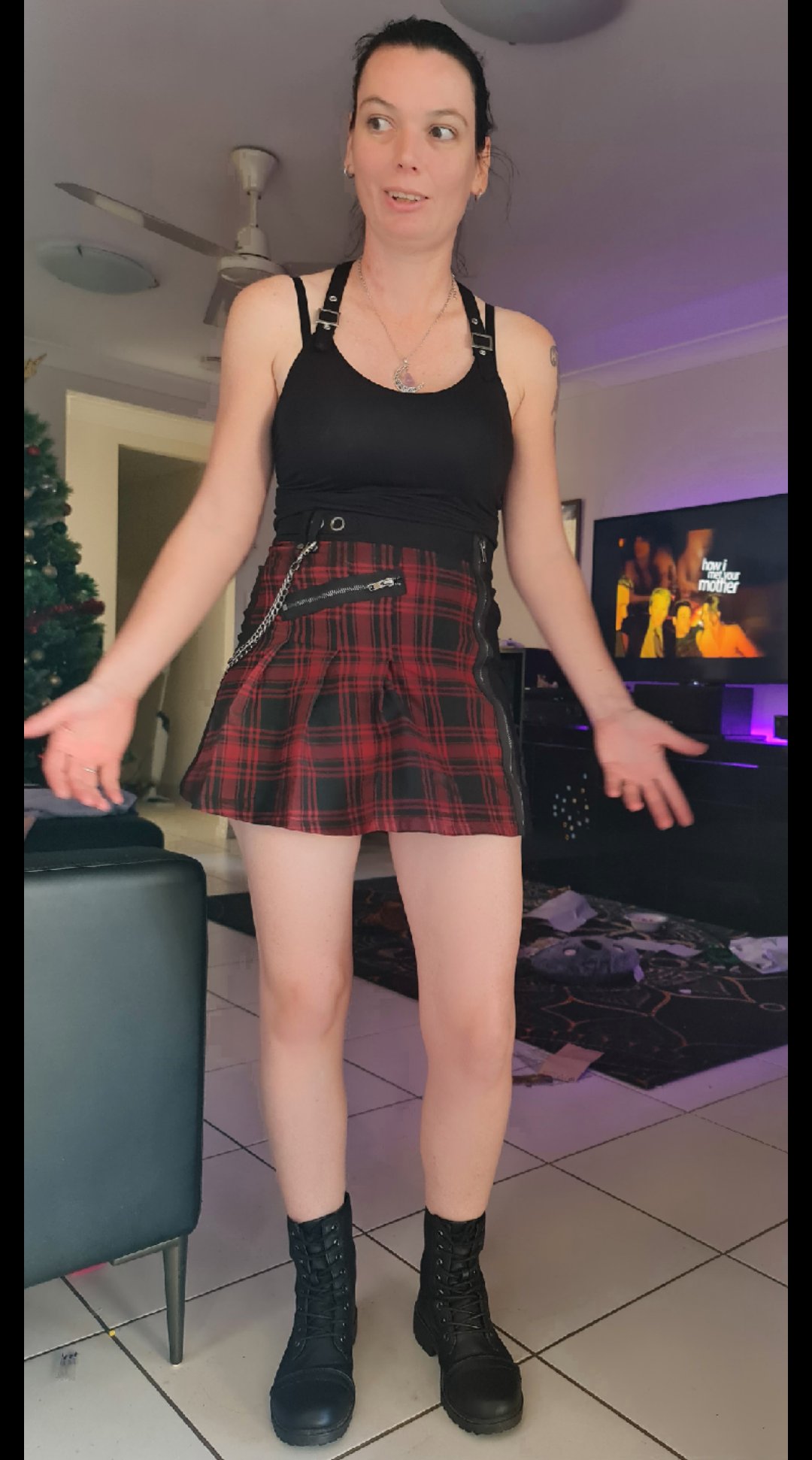 Suprise its me https://t.co/3BFzs3BXVg #women #PicOfTheDay #WorkFromHome #fun https://t.co/ItckRD1mv8