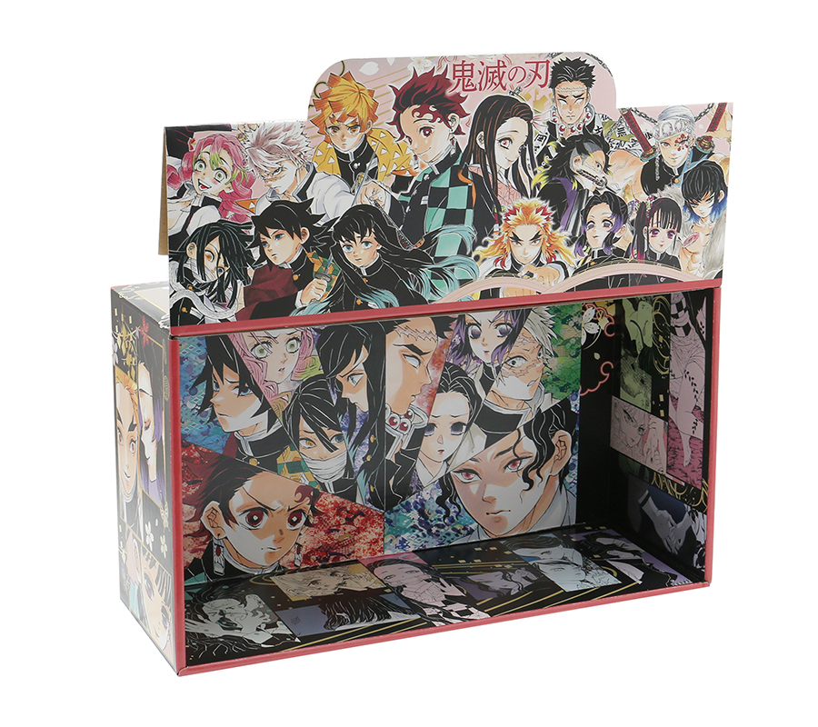 鬼滅の刃グッズ情報 Tvアニメ 鬼滅の刃 より ジャンプコミックス全巻収納boxが登場 全23巻を収納 するのにピッタリ Boxには Jc総扉絵のイラストやカラーイラストがふんだんに使われているぞ 全面に原作イラストがはいった超豪華デザイン Boxには