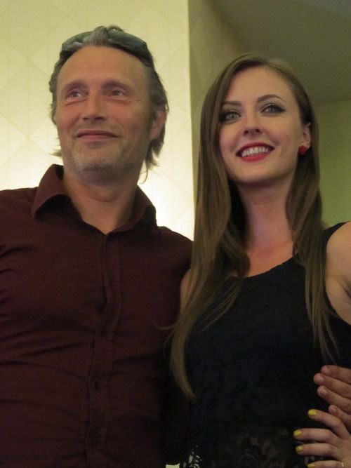 thisis_FOF's tweet photo. Explain why you’re bisexual in one picture: https://t.co/lfZrDe6gqJ