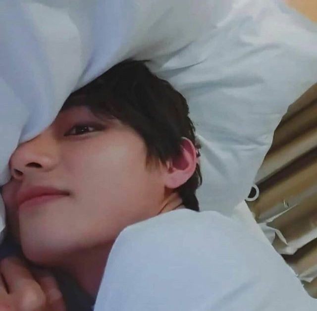Taehyung boyfriend material a thread ;