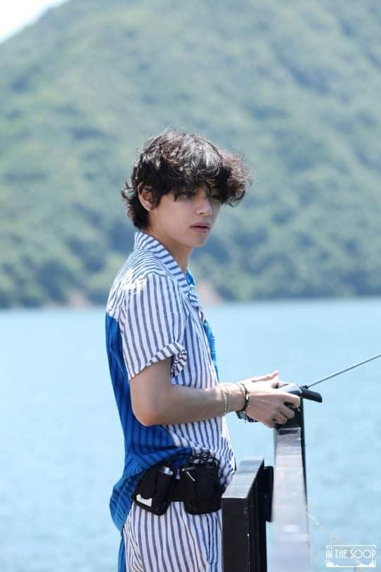 Taehyung boyfriend material a thread ;