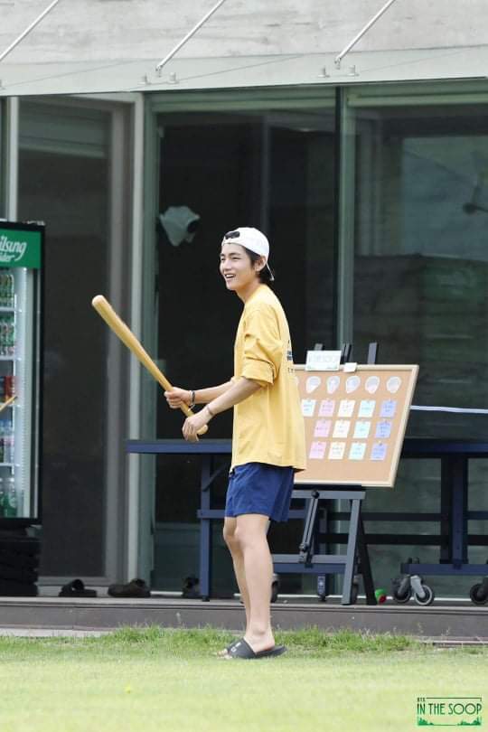 Taehyung boyfriend material a thread ;