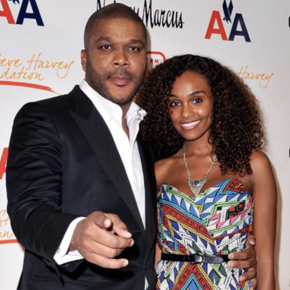 ታዋቂው የፊልም ፕሮዲዩሰር ፣ ተዋናይና  የቶክ ሾው አዘጋጅ ታይለር ፔሪ ከረጅምጊዜ ፍቅረኛው ኢትዮጵያዊቷ ሞዴል ገሊላ በቀለ ጋር ተለያዩ::

Tyler Perry and Longtime Girlfriend Gelila Bekele Break Up.
#meznagnia