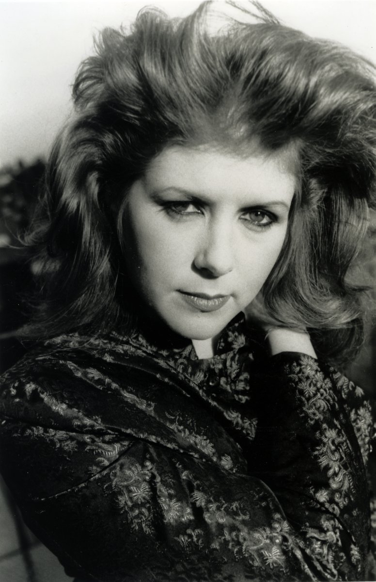 I can still remember learning of the news of her death and being dumbstruck in disbelief. #kirstymaccoll a life cruelly snatched away way too soon, and a talent missed to this day.