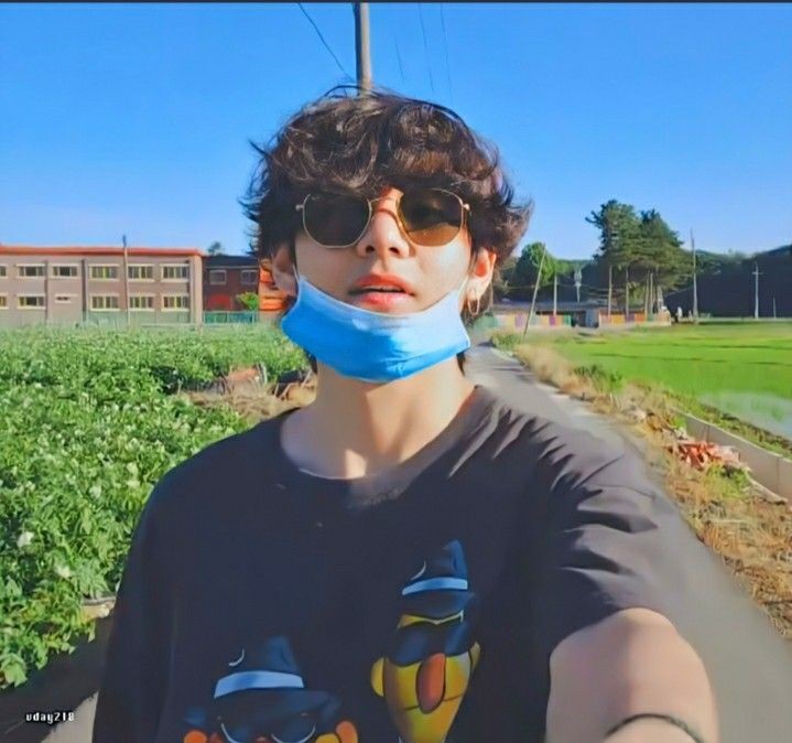 Taehyung boyfriend material a thread ;