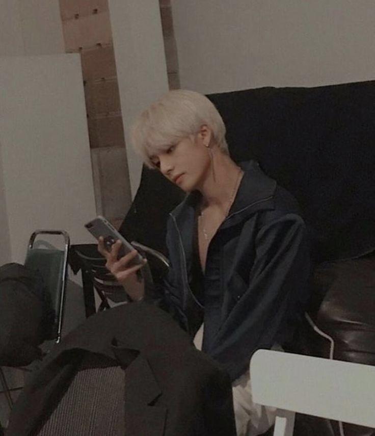 Taehyung boyfriend material a thread ;