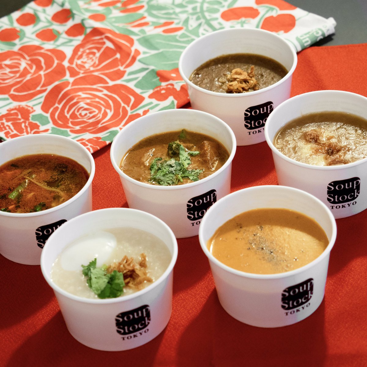 スープストックトーキョー 公式 12月限定 選べるスープセット Soup Stock Tokyoのスープ をお好きな組み合わせでお楽しみ頂ける 選べるスープセット デリバリー限定メニュー でしたが ご好評につき12 より店舗のテイクアウトでもご利用頂け スープストックトーキョー 公式 12月限定 選べるスープセット Soup Stock Tokyoのスープ をお好きな組み合わせでお楽しみ頂ける 選べるスープセット デリバリー限定メニュー でしたが ご好評につき12 より店舗のテイクアウトでもご利用頂け