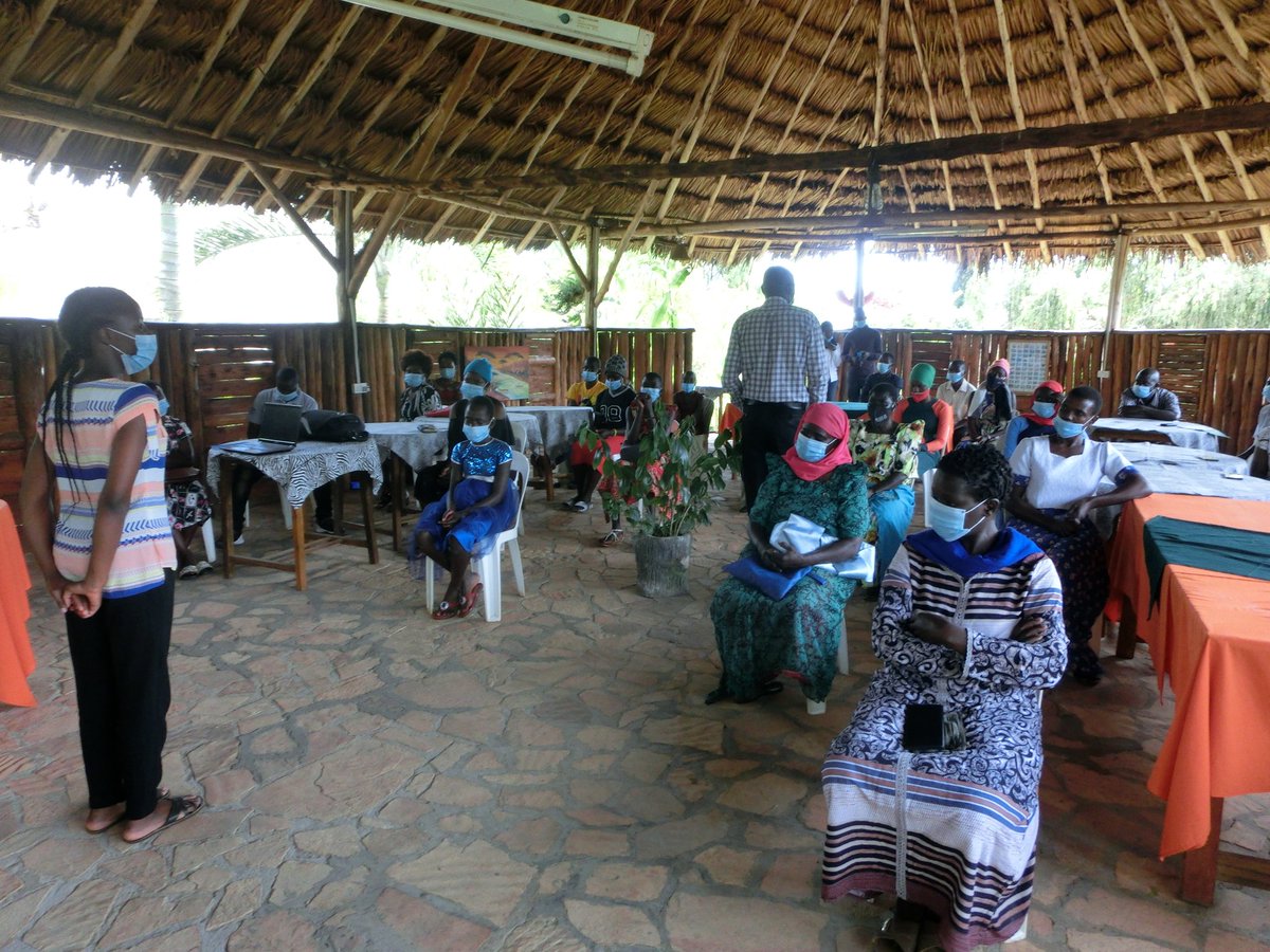 IASADRI's tweet photo. concerning Teenage pregnancy, HIV/AIDs and GBV affecting Mayuge District.
To also find out possible solutions and wayfards to overcome all those issues in their communities.
#EndGBV
#EndChildMarriage
#EndHIVEpidemic
#meanit
#SheDecidesNOW https://t.co/ybeeyB7dQ9