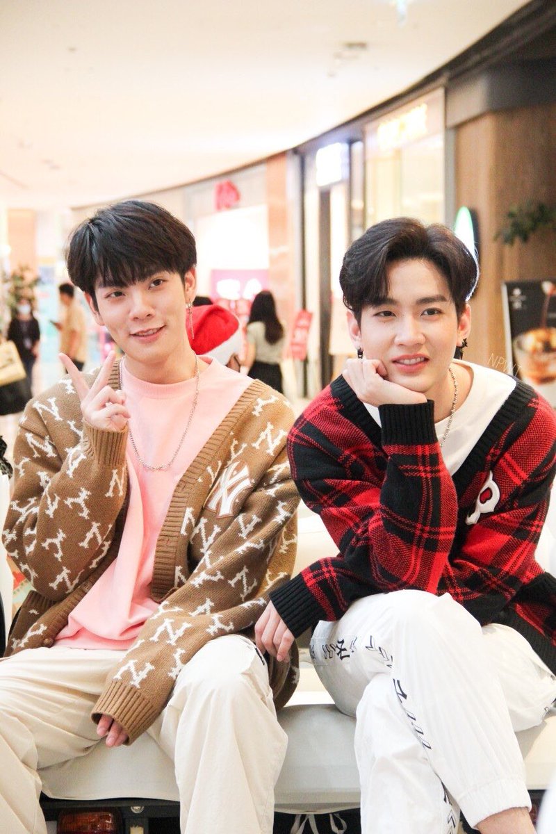 LoRy85509448's tweet photo. ถ่ายรูปคนเดียวมันไม่คูล มาถ่ายคู่กันดูมั้ย❤️ #CTRPANUWAT  #ขุณขิมมอญ  #คิมคอปwOrldOfhappiness  #โมกิของคิมม่อน  #โมกิของคิมม่อนแลกฟอล https://t.co/atEVmZqpBJ