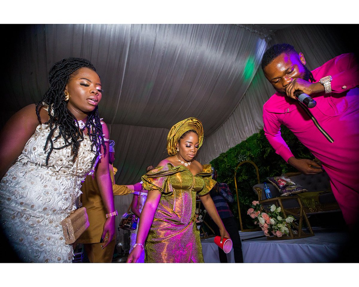 mcjessecfr's tweet photo. Mr Olayokun brought his Cameroonian wife to Nigeria from Canada to give us the owambe version of their marriage. Captured by @kefyteeweddings From the grand entrance to the after-party!  
DJ @djbeejordan
Cc @ola_jeremi

#nigerianweddings #weddings #cameroon #bellanaijaweddings https://t.co/eEiz83WKP2