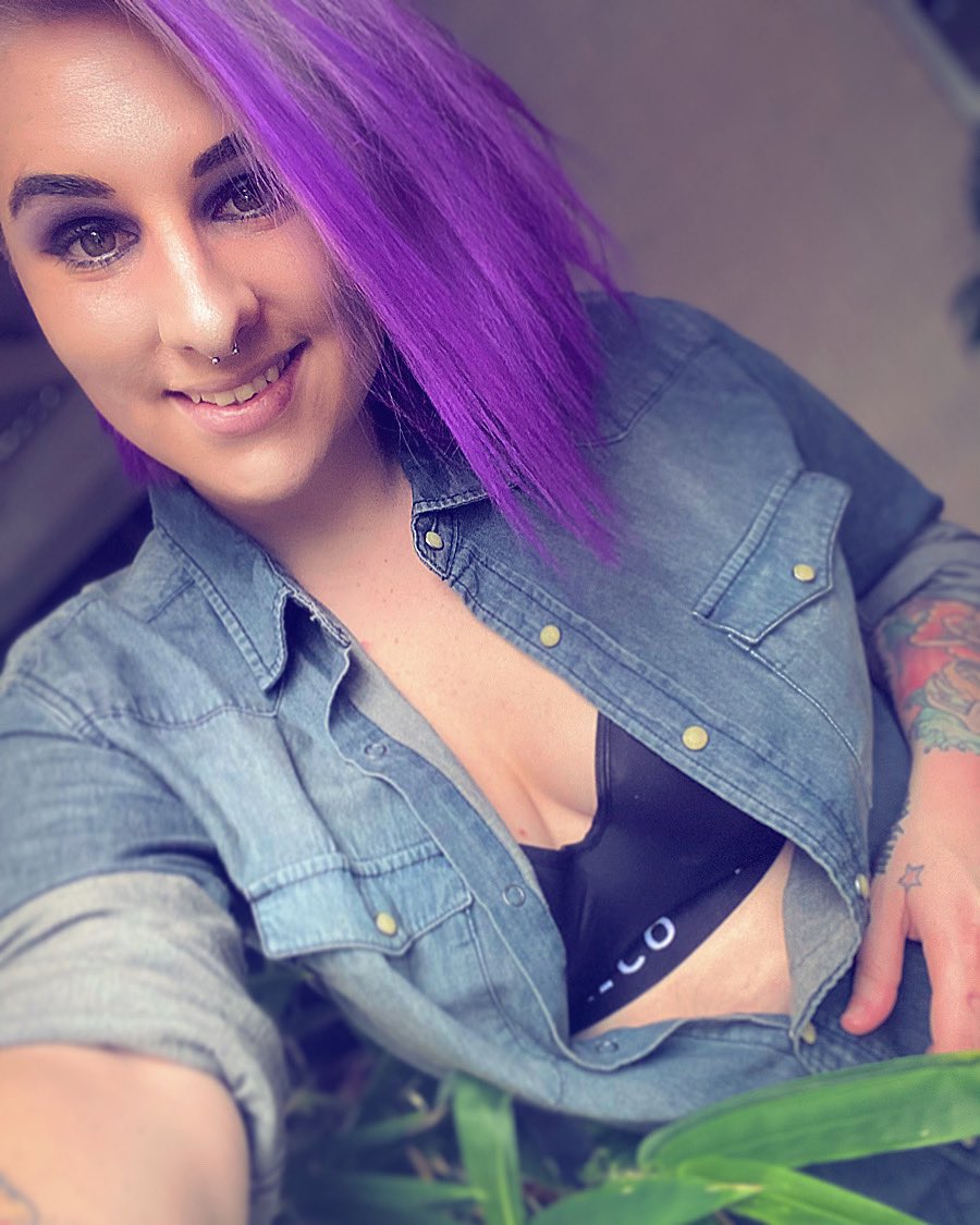 twoootles's tweet photo. Did someone say... purple hair? π₯
JOIN OUR 2K celebration stream tonight!
https://t.co/IAemhI2mIr β¨HAPPY HELL AWAITS YOU!β¨
.
.
.
.
#twoootles #twooots #fitness #sexy #strong #women #woman #hardwork #workout #weights #streamer #streaming #twitchstreamer #twitch #tattoos #tattoo https://t.co/LN22QjVu8H